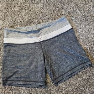 Lululemon grey biking short